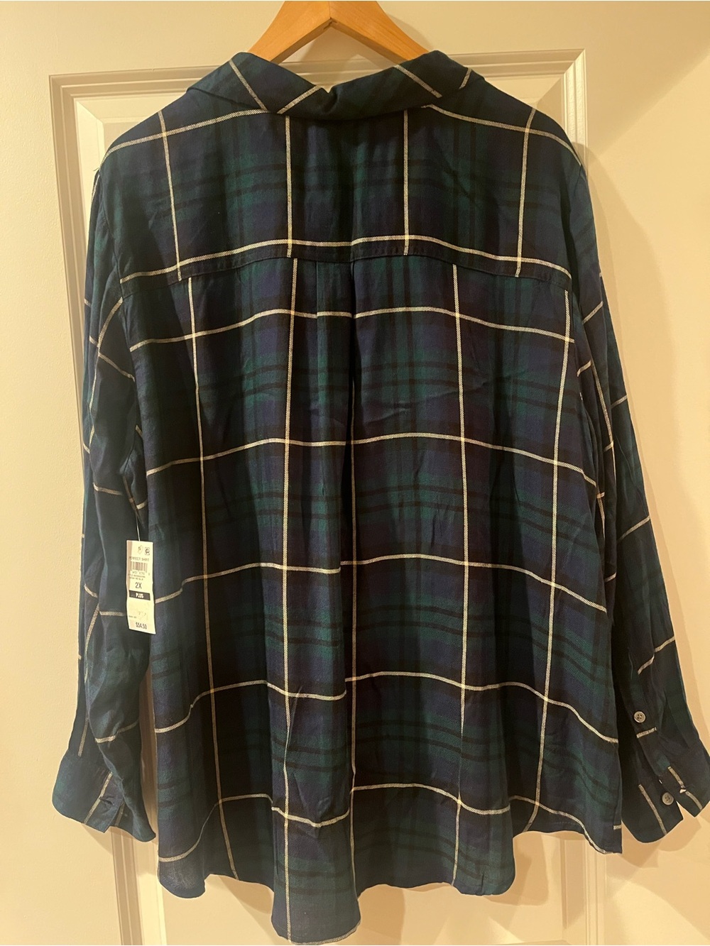 Plaid Button Down Shirt Blouse in Navy, Green and Cream Preppy Classic NWT - Picture 4 of 10